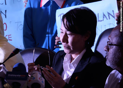 elizabeth wong naked Allergy medication and breast feeding